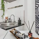 Nightfall Escape - M&n * Bucareste