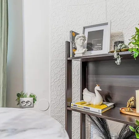 Nightfall Escape - M&n *