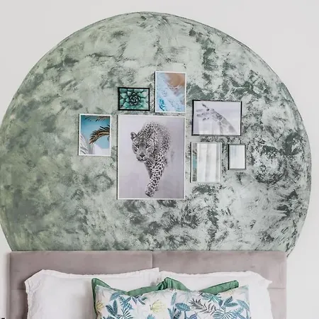 Nightfall Escape - M&n Apartment