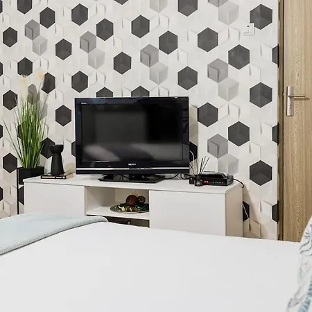 Nightfall Escape - M&n Apartment *