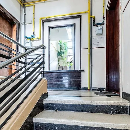 Nightfall Escape - M&n Apartment Bukarest