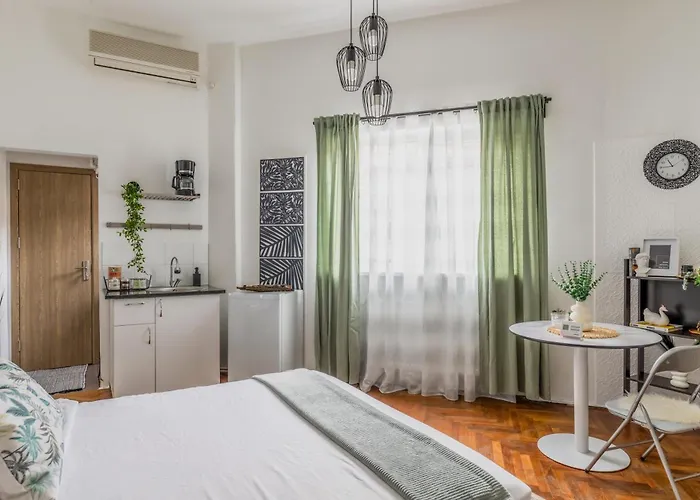 Nightfall Escape - M&n * Boekarest