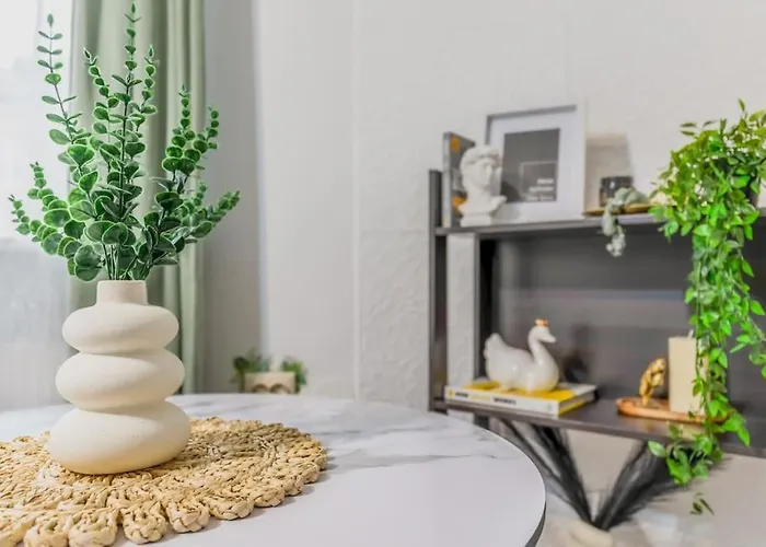 Nightfall Escape - M&n Appartement Boekarest