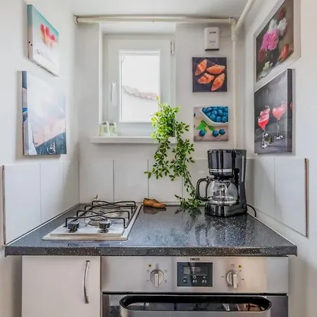 Apartament Nightfall Escape - M&n Bucureşti